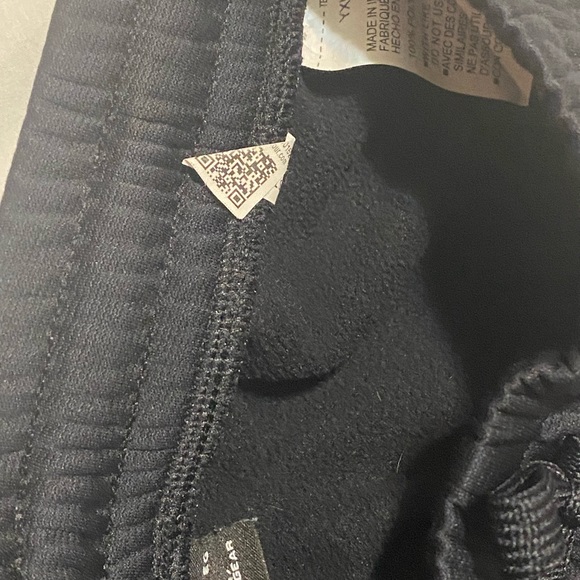 Youth XL Under Armor sweat pants (2 pair) - Picture 3 of 3